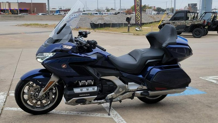 2018 Honda® Gold Wing Tour Automatic DCT Pearl Hawkseye Blue