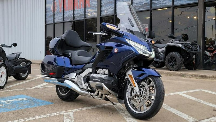 2018 Honda® Gold Wing Tour Automatic DCT Pearl Hawkseye Blue