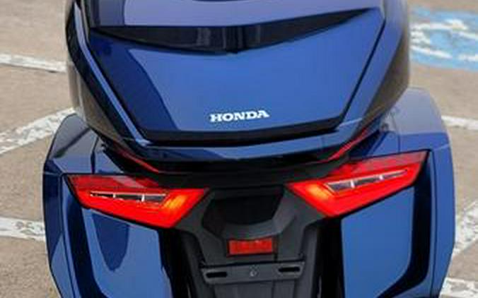 2018 Honda® Gold Wing Tour Automatic DCT Pearl Hawkseye Blue