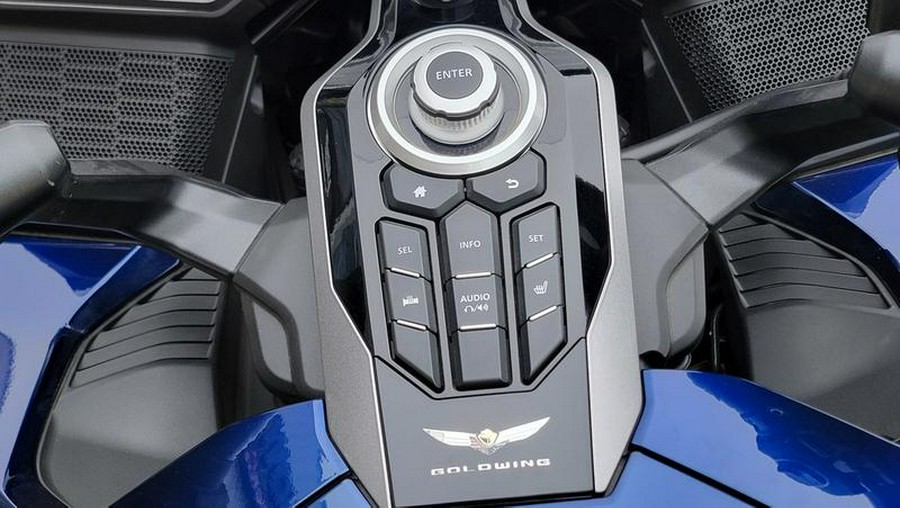 2018 Honda® Gold Wing Tour Automatic DCT Pearl Hawkseye Blue