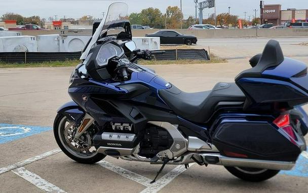 2018 Honda® Gold Wing Tour Automatic DCT Pearl Hawkseye Blue