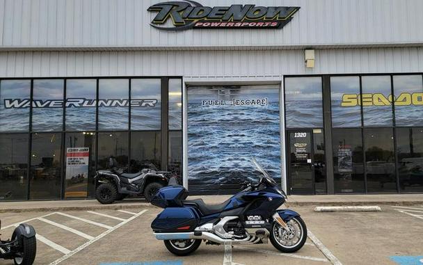 2018 Honda® Gold Wing Tour Automatic DCT Pearl Hawkseye Blue