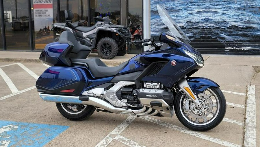 2018 Honda® Gold Wing Tour Automatic DCT Pearl Hawkseye Blue