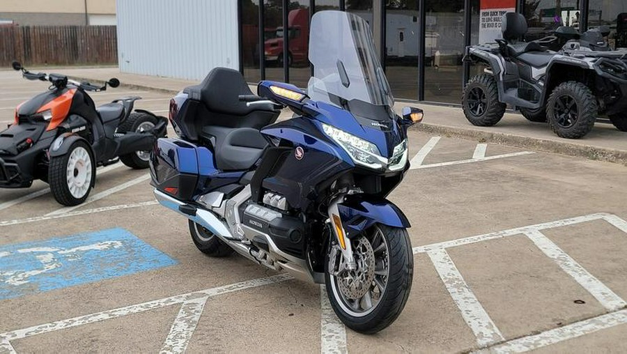 2018 Honda® Gold Wing Tour Automatic DCT Pearl Hawkseye Blue