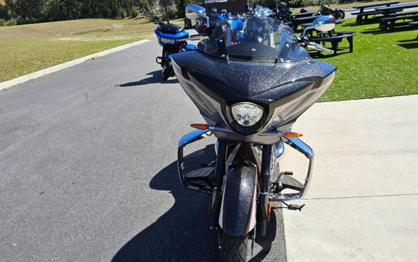 2016 Victory Motorcycles® Magnum® Suede Pearl White with Black & Silver