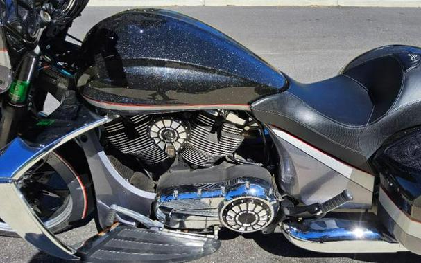 2016 Victory Motorcycles® Magnum® Suede Pearl White with Black & Silver