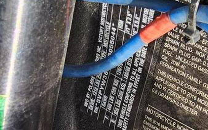 2016 Victory Motorcycles® Magnum® Suede Pearl White with Black & Silver