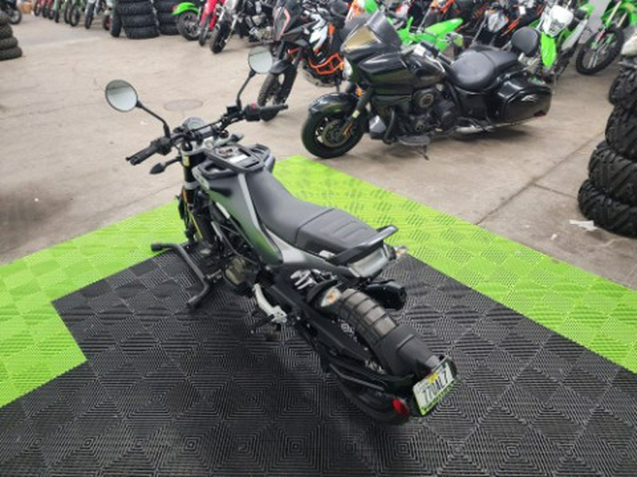 2021 Husqvarna Svartpilen 401