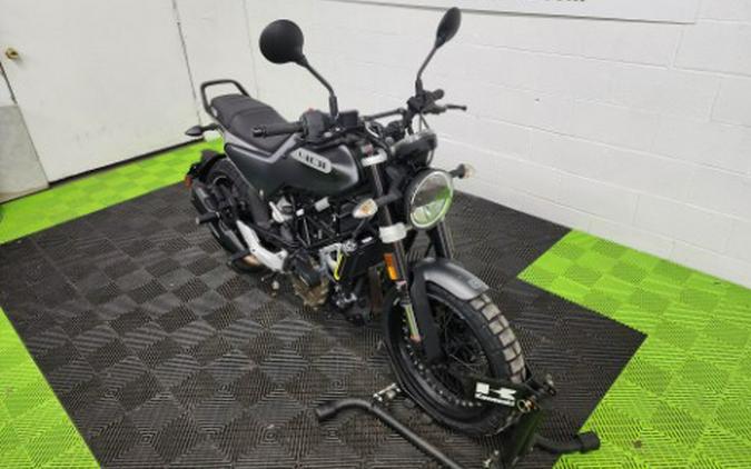 2021 Husqvarna Svartpilen 401