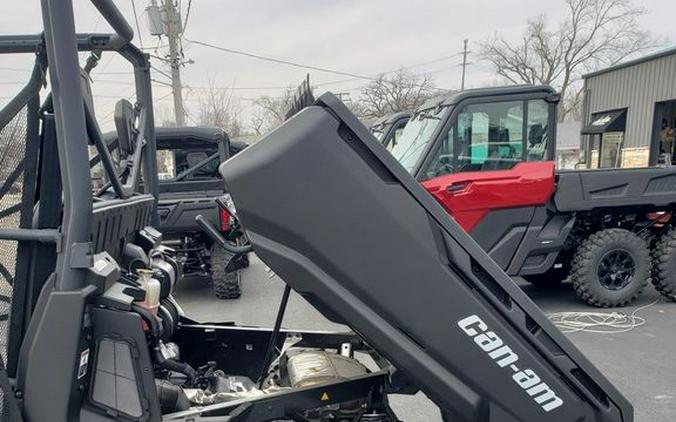 2023 Can-Am® Defender DPS HD9 Timeless Black