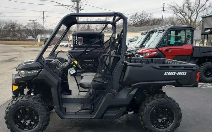 2023 Can-Am® Defender DPS HD9 Timeless Black