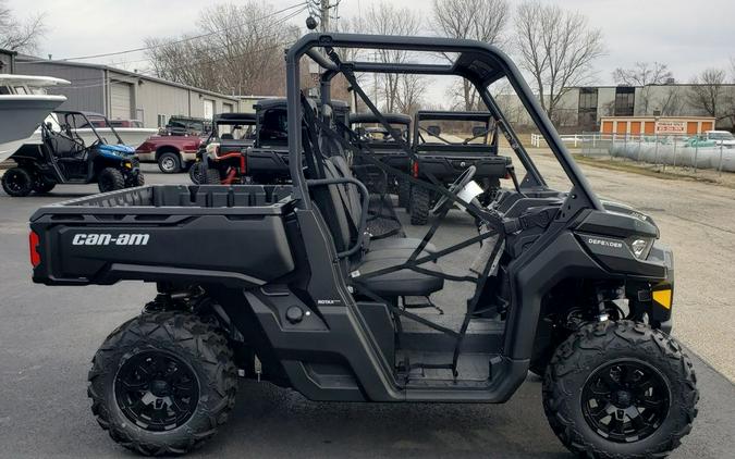 2023 Can-Am® Defender DPS HD9 Timeless Black