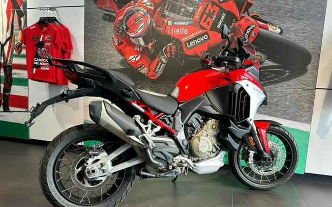 2022 Ducati Multistrada V4S Ducati Red / Spoked Wheels