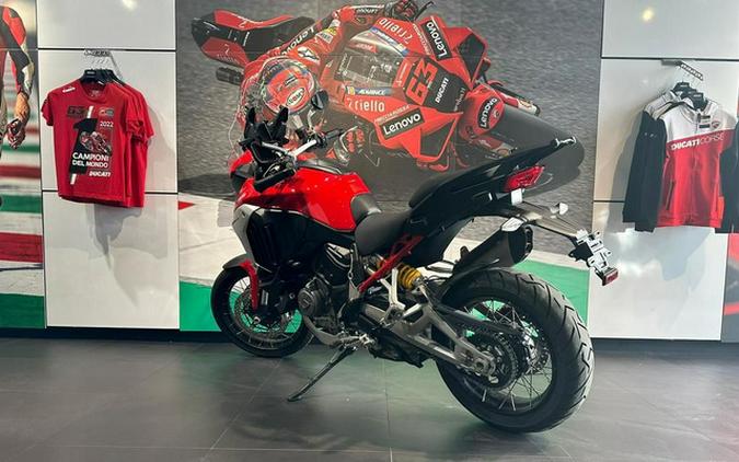 2022 Ducati Multistrada V4S Ducati Red / Spoked Wheels