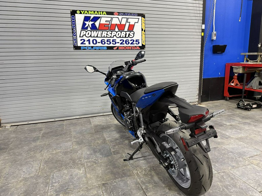 2025 Suzuki GSX-S 8R