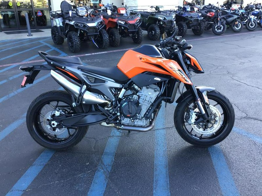 2024 KTM 790 Duke