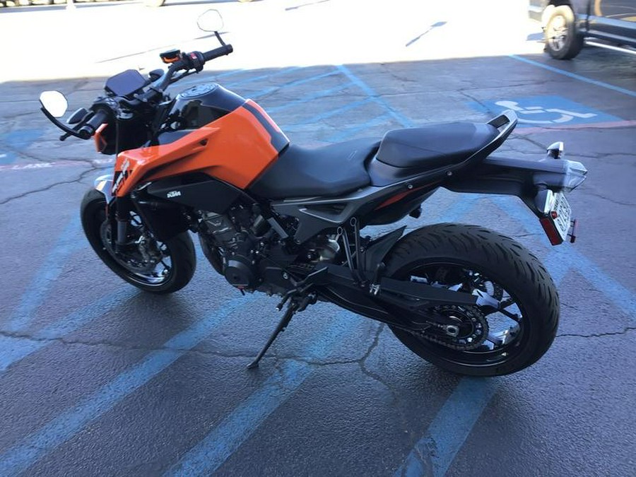 2024 KTM 790 Duke
