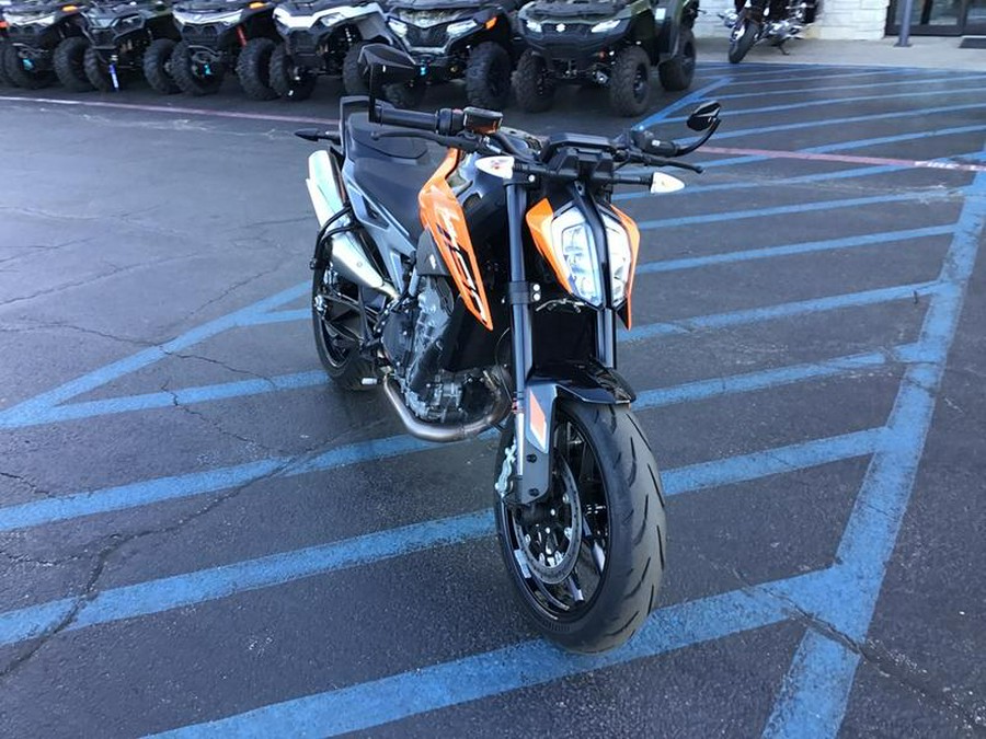 2024 KTM 790 Duke