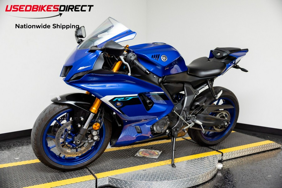 2025 YAMAHA YZF-R7