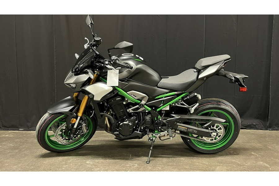 2026 Kawasaki Z900 SE ABS