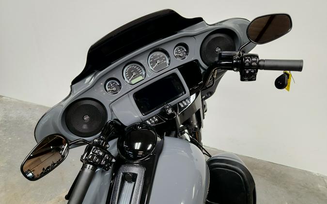 2022 Harley-Davidson® Ultra Limited - FP8743