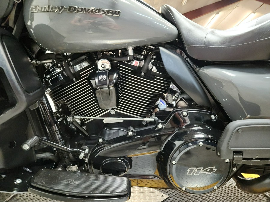 2022 Harley-Davidson® Ultra Limited - FP8743