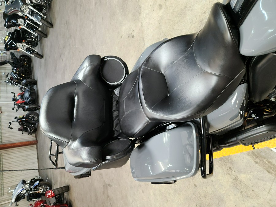2022 Harley-Davidson® Ultra Limited - FP8743
