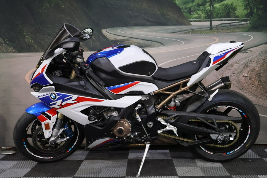 2022 BMW S 1000 RR Light White / Racing Blue / Racing Red