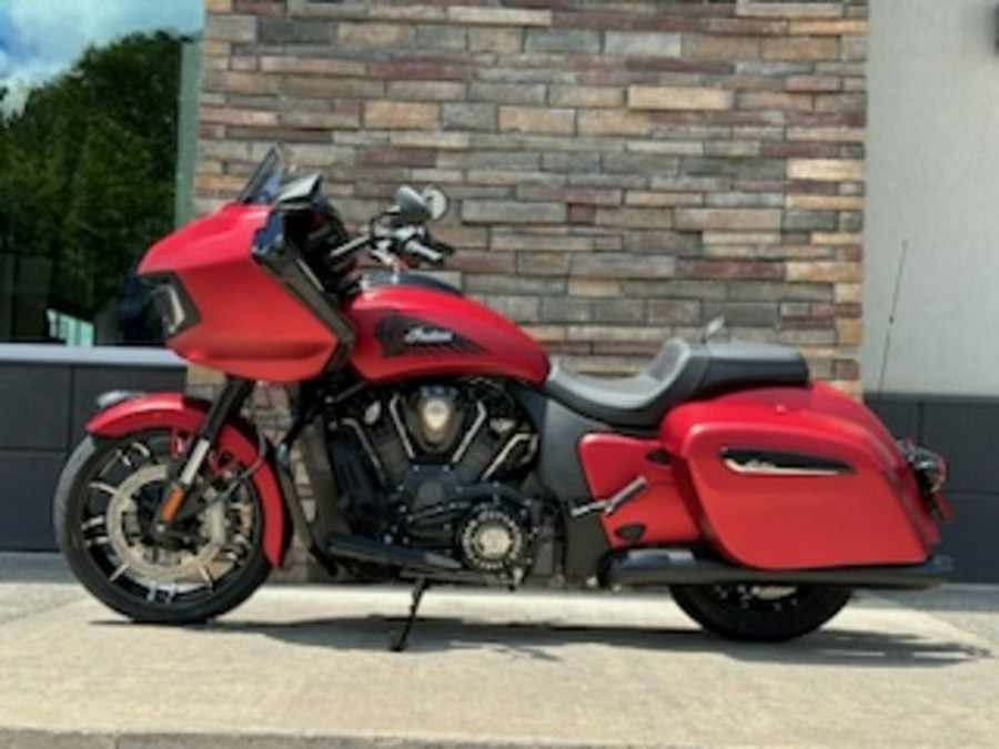 2024 Indian Challenger Dark Horse Sunset Red Smoke