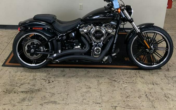 2018 Harley-Davidson Breakout Black Tempest