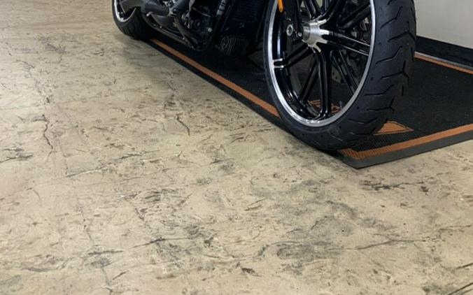 2018 Harley-Davidson Breakout Black Tempest