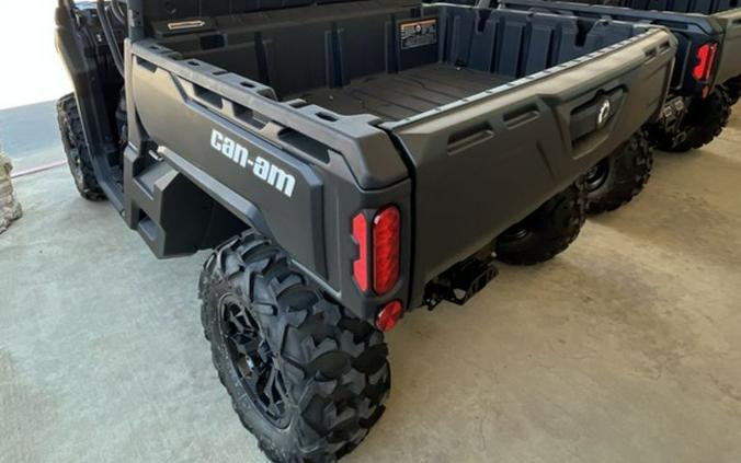 2025 Can-Am™ Defender DPS HD9