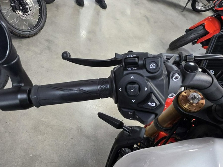 2026 Yamaha XSR 900