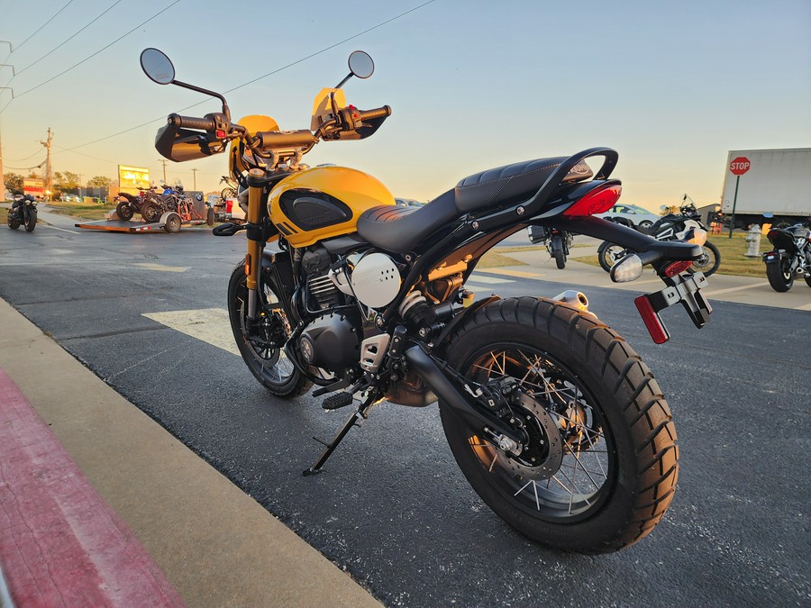 2026 Triumph Scrambler 400 XC