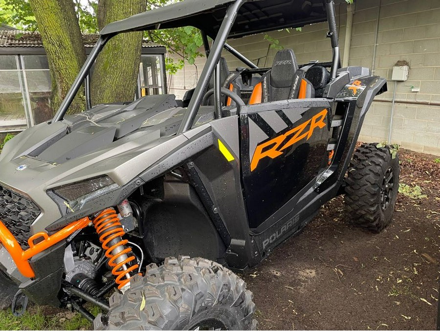 2024 Polaris Industries RZR XP 1000 Ultimate Matte Titanium / Onyx Black Z24NEF99AM