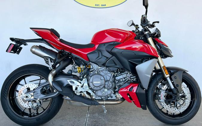2026 Ducati STREETFIGHTER V2
