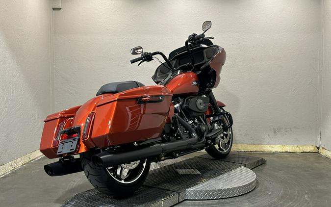 Harley-Davidson Road Glide™ 2024 FLTRX 84485126DT WHISKEY FIRE