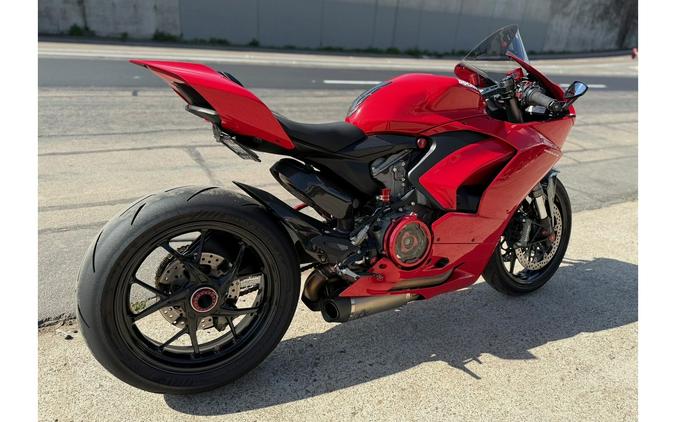 2023 Ducati Panigale V2