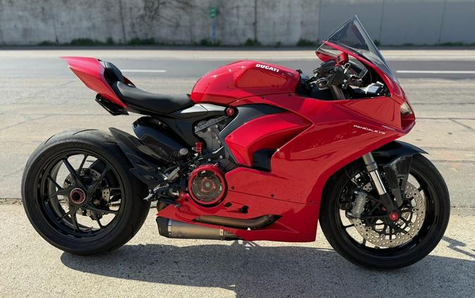 2023 Ducati Panigale V2