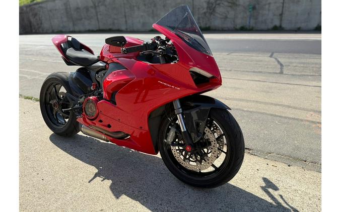 2023 Ducati Panigale V2