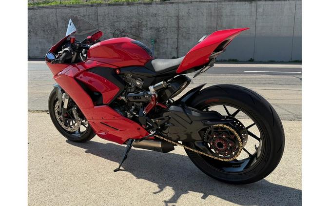 2023 Ducati Panigale V2