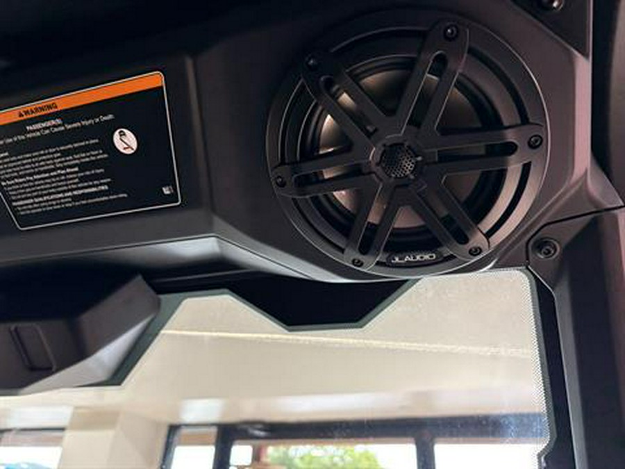 2026 Can-Am Defender Limited HD11