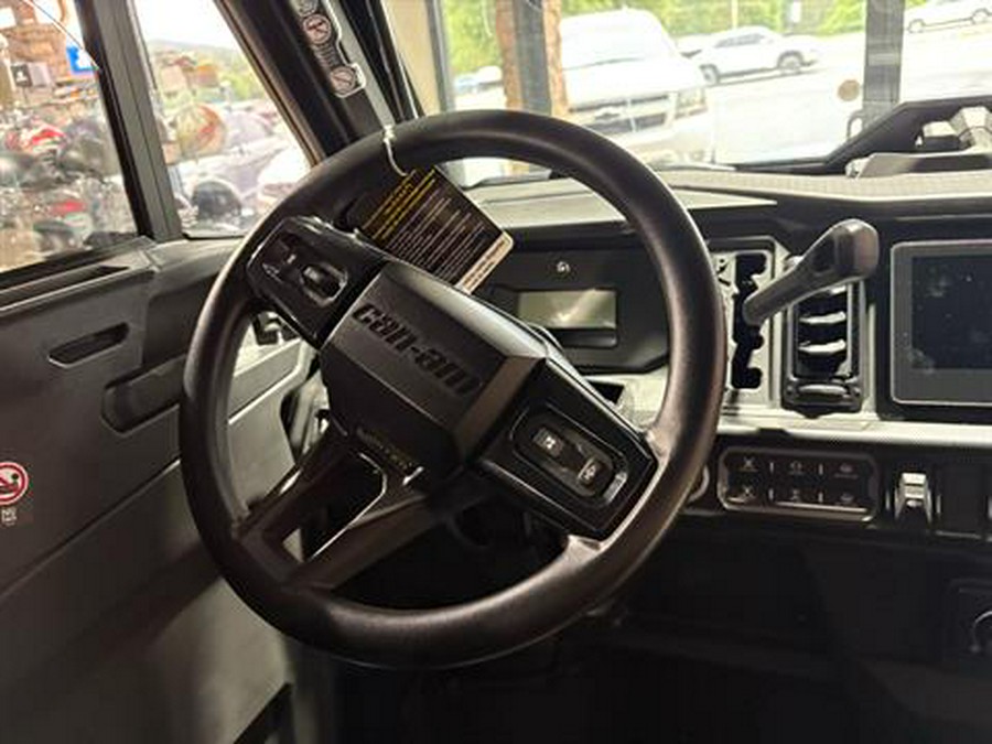2026 Can-Am Defender Limited HD11