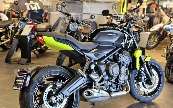 2024 Triumph Trident 660 Jet Black/Triumph Racing Yellow