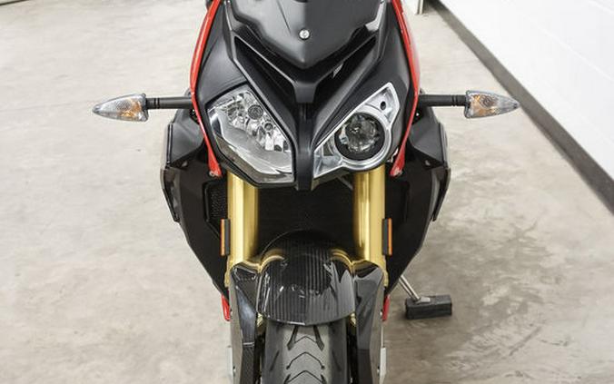 2018 BMW S 1000 R Racing Red / Black Storm Metallic