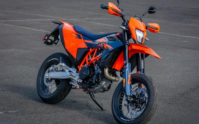 2026 KTM 690 SMC R