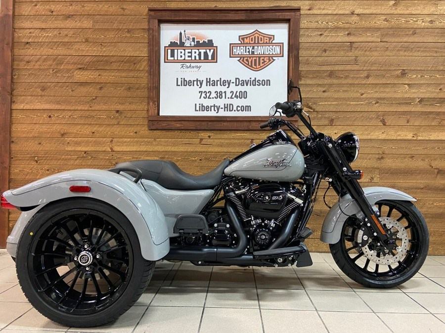 2024 Harley-Davidson Freewheeler Billiard Gray FLRT