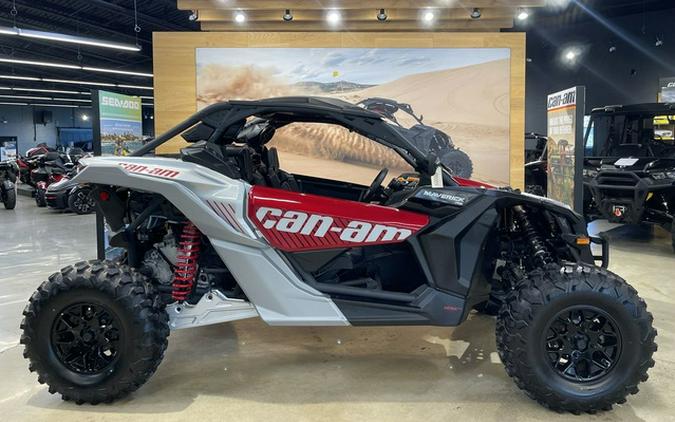 2025 Can-Am Maverick X3 RS Turbo RR Fiery Red & Hyper Silver