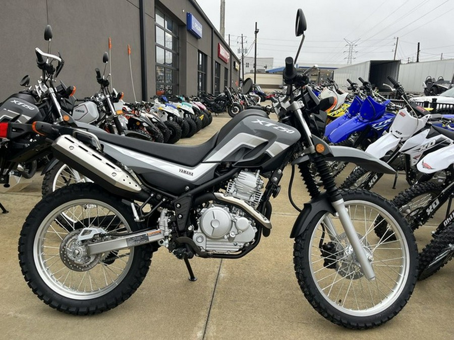 2025 Yamaha XT 250