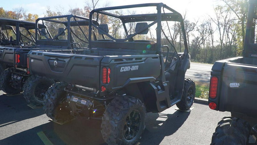 2025 Can-Am® Defender DPS HD9 Stealth Black